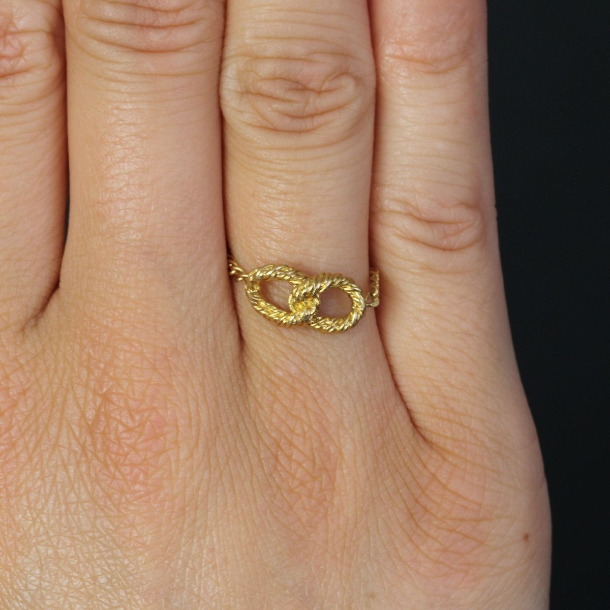 Yellow Gold Chain Ring With Intertwined Loops-photo-1