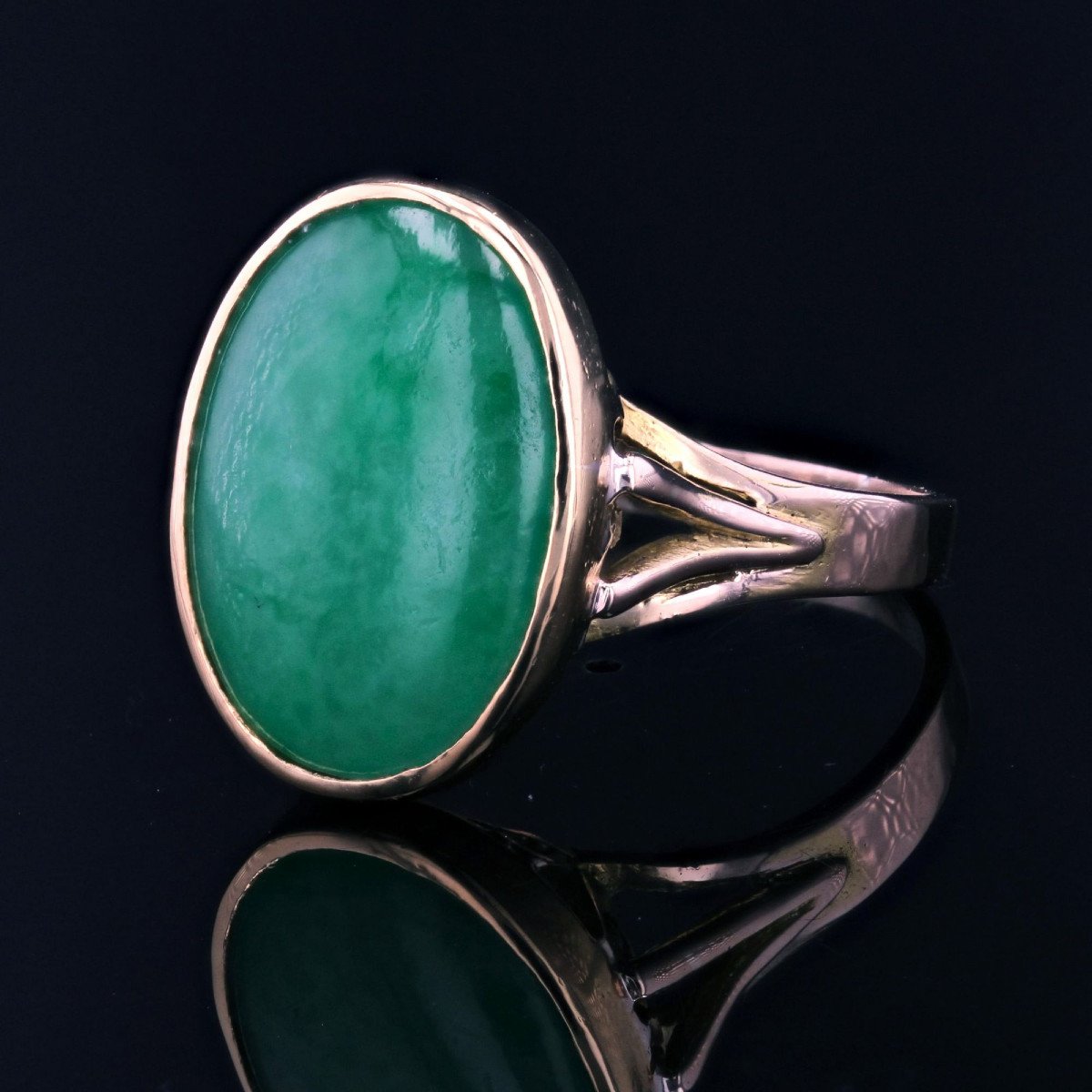 Vintage Jade Ring In Gold-photo-1
