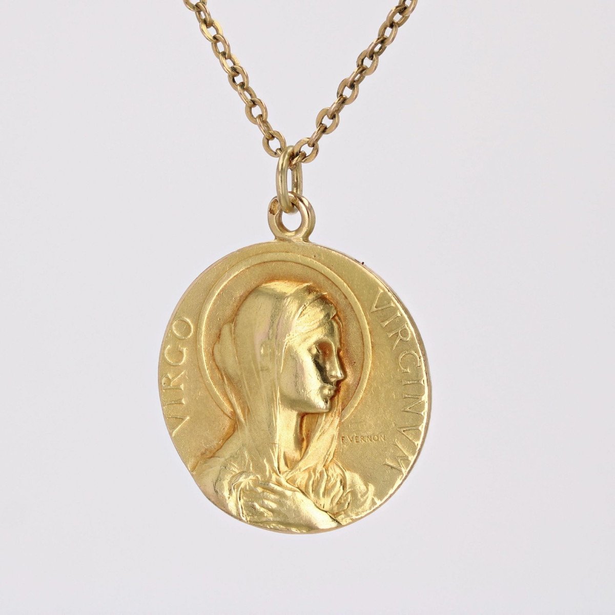 Virgin Mary Gold Medal Signed Vernon-photo-4