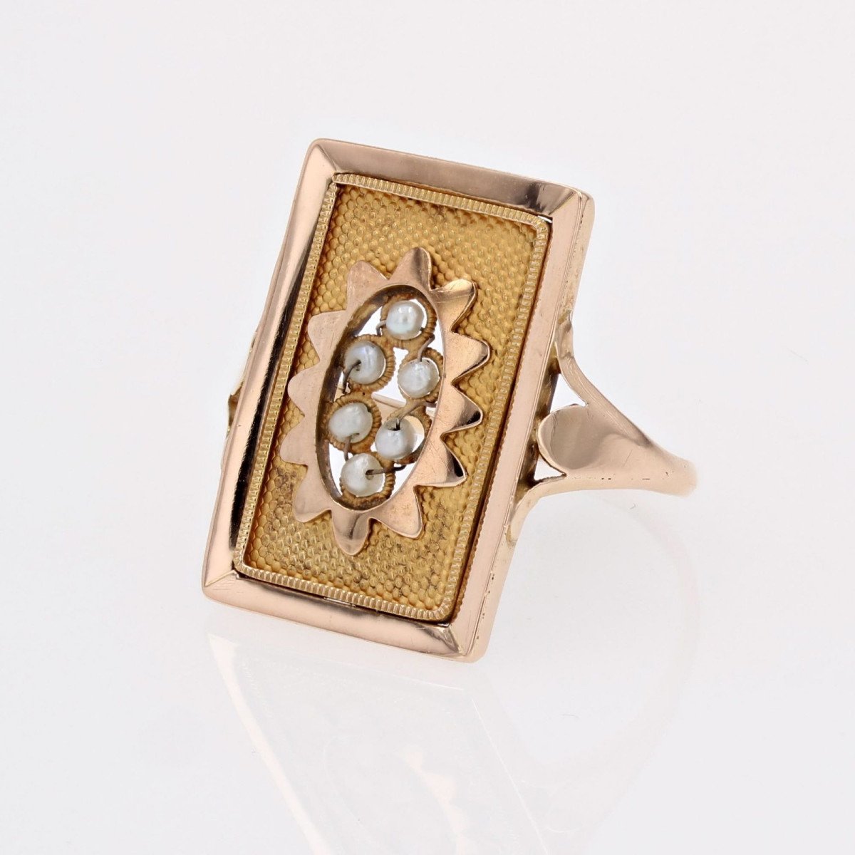 Old Rectangular Gold Ring And Fine Pearls-photo-4