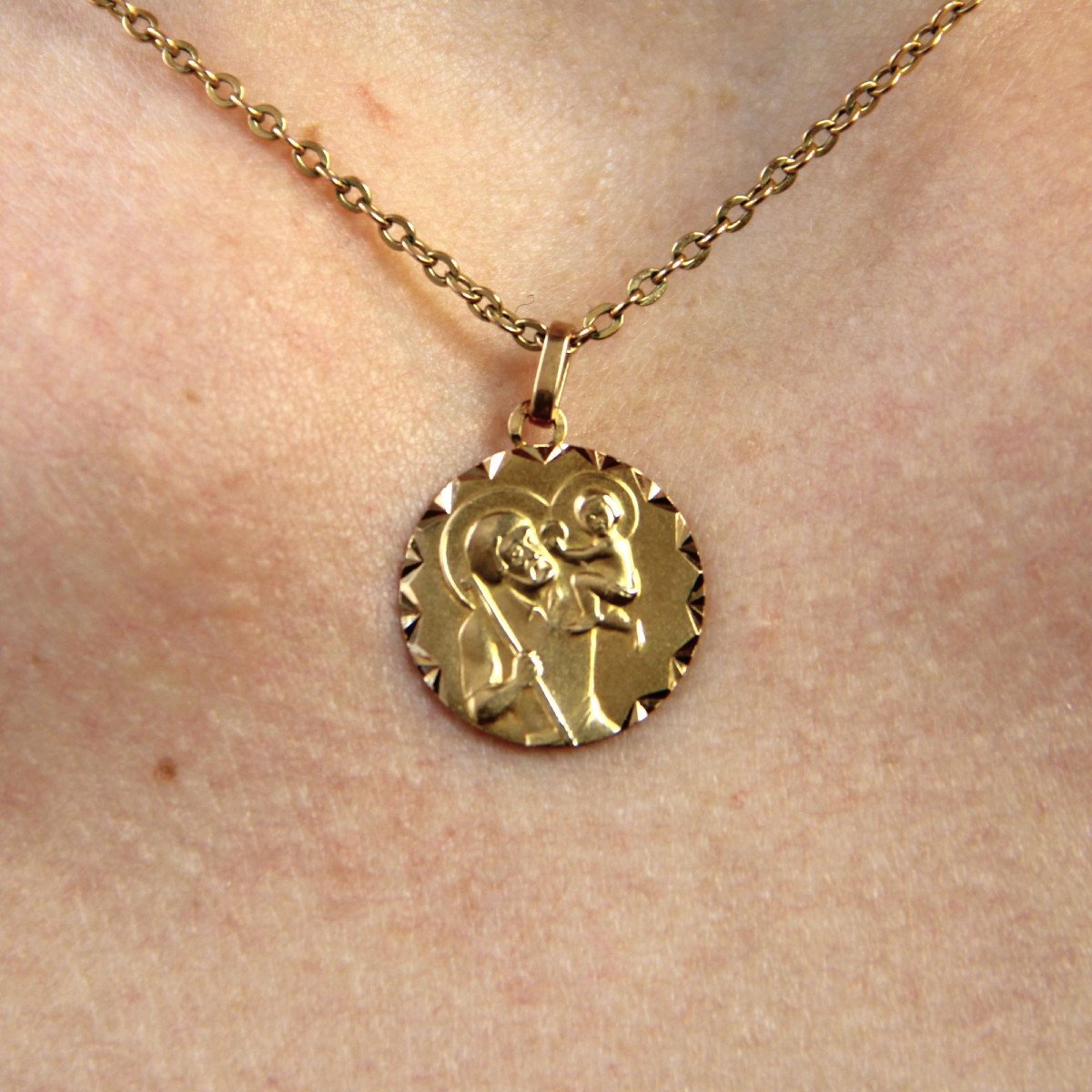 Saint Christopher Round Medal Yellow Gold-photo-2