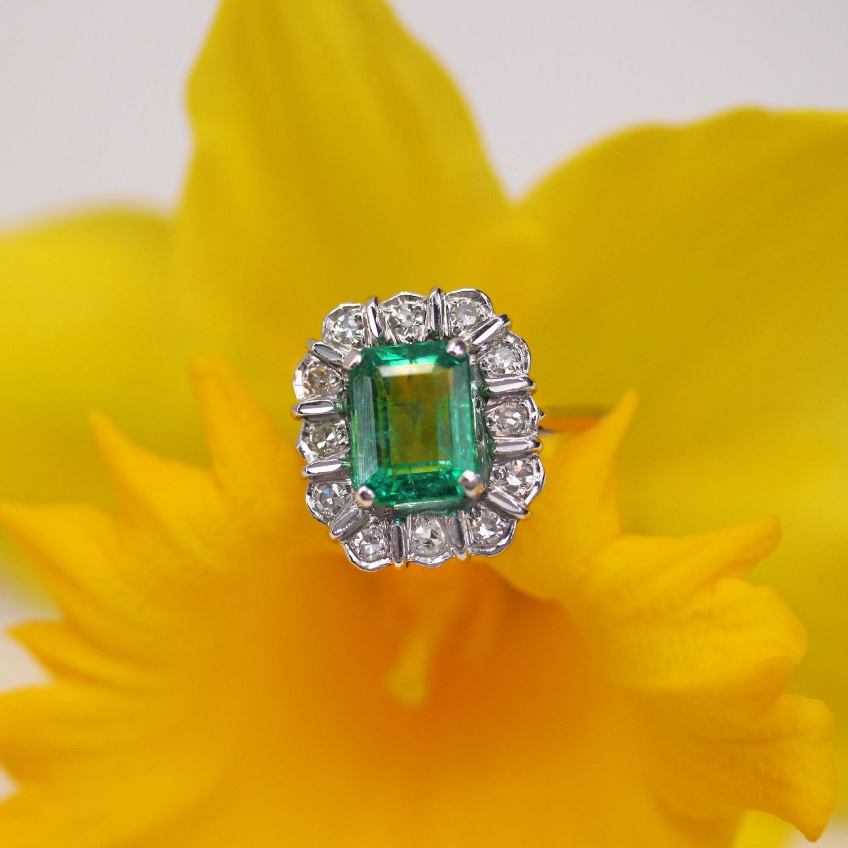 Emerald Flower And Diamond Ring-photo-3