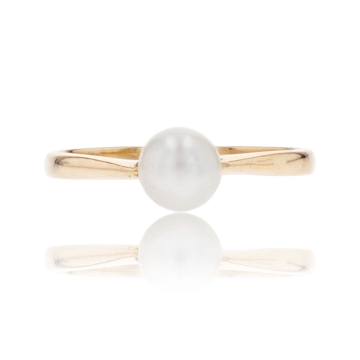 Gold Cultured Pearl Solitaire Ring