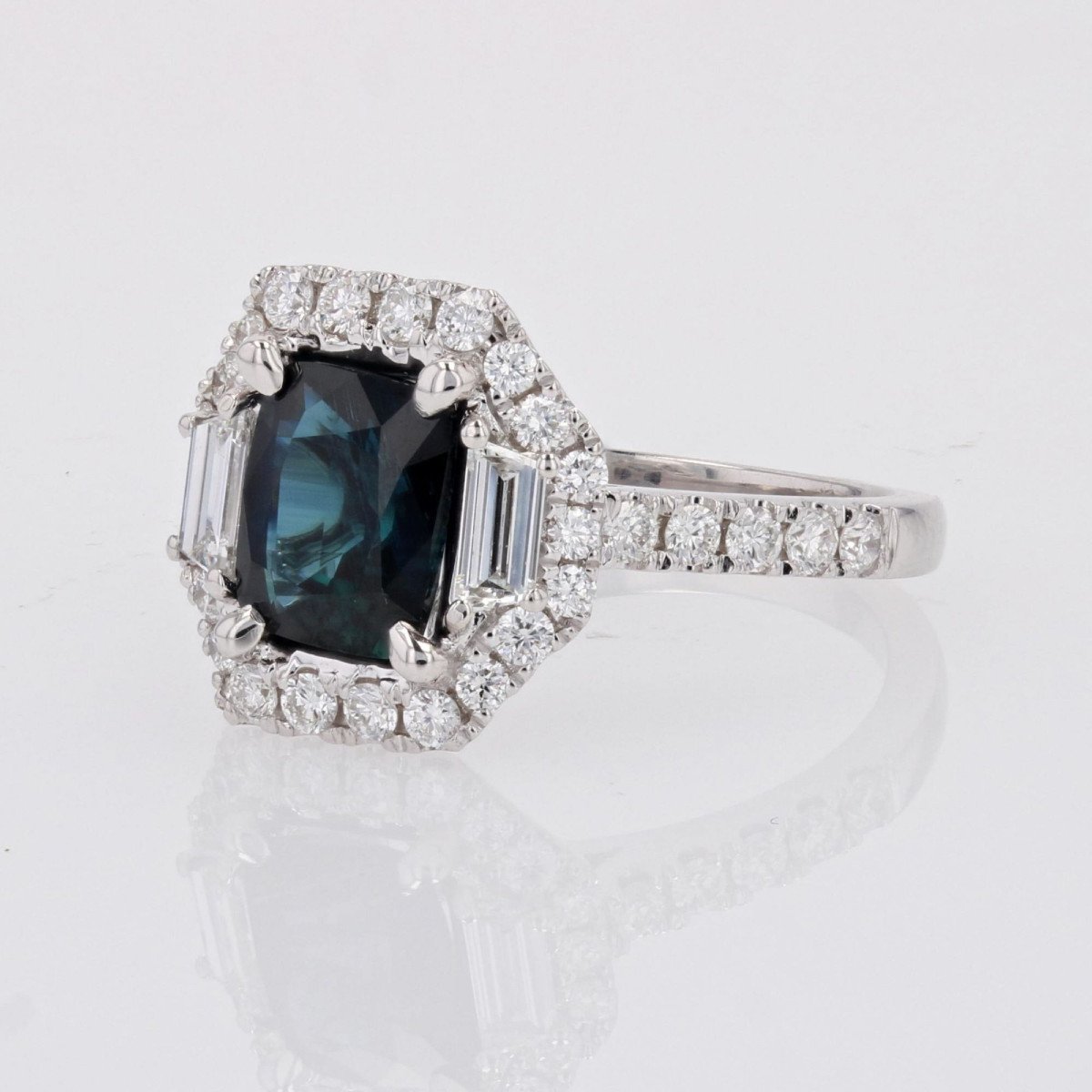 Diamond And Intense Blue Sapphire Ring-photo-2