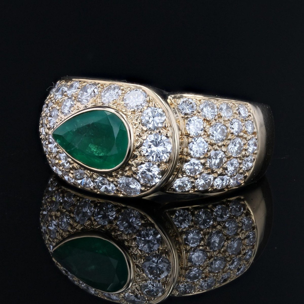 Pear Cut Diamond And Emerald Bangle Ring-photo-3