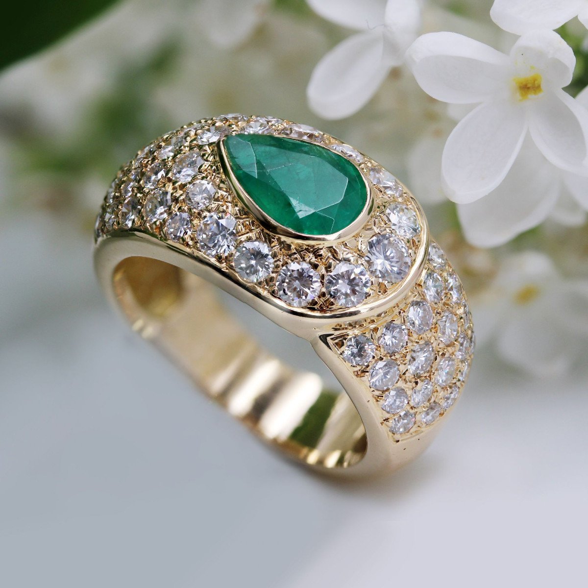 Pear Cut Diamond And Emerald Bangle Ring-photo-6