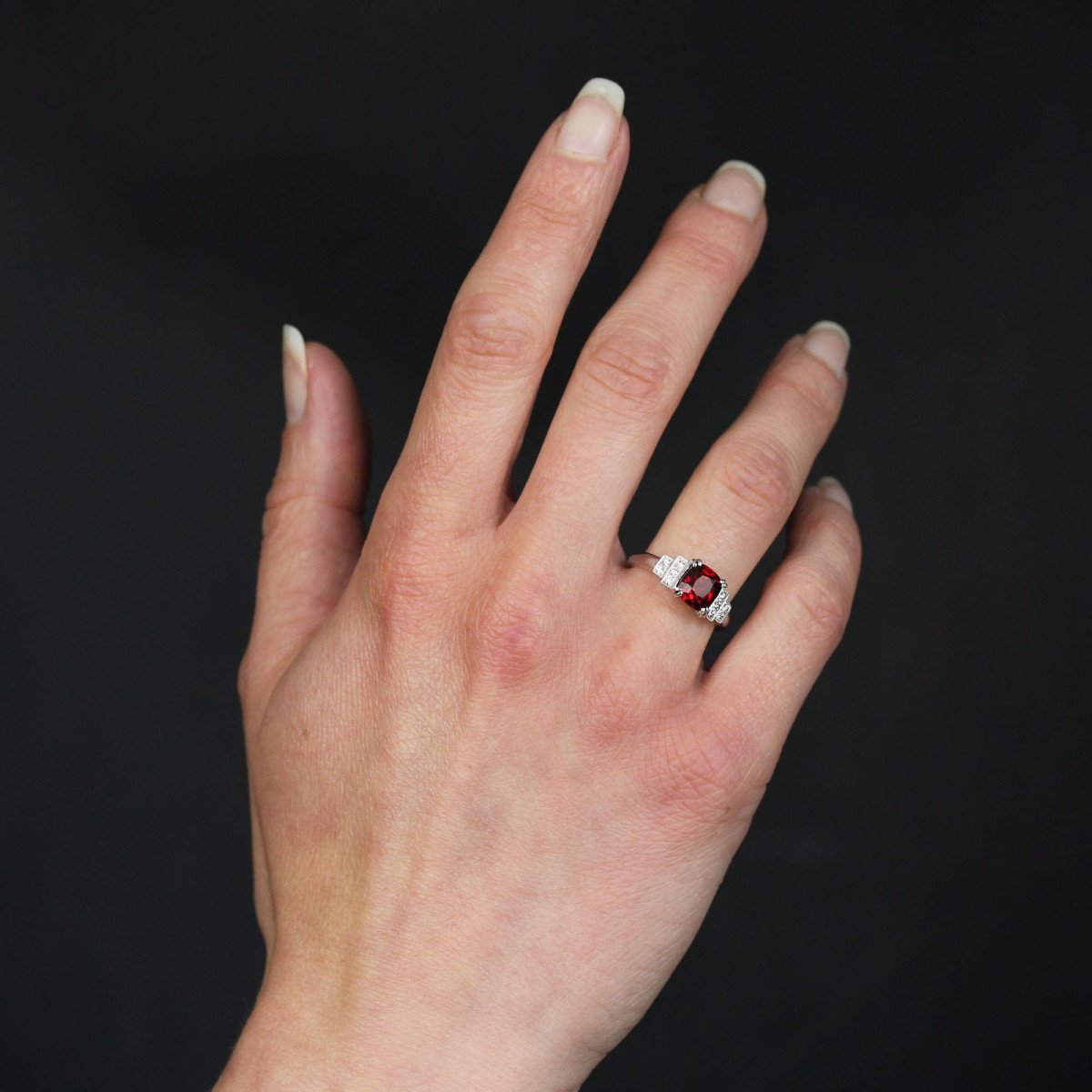 Bague Spinelle Rouge Coussin Naturel Et Diamants-photo-4