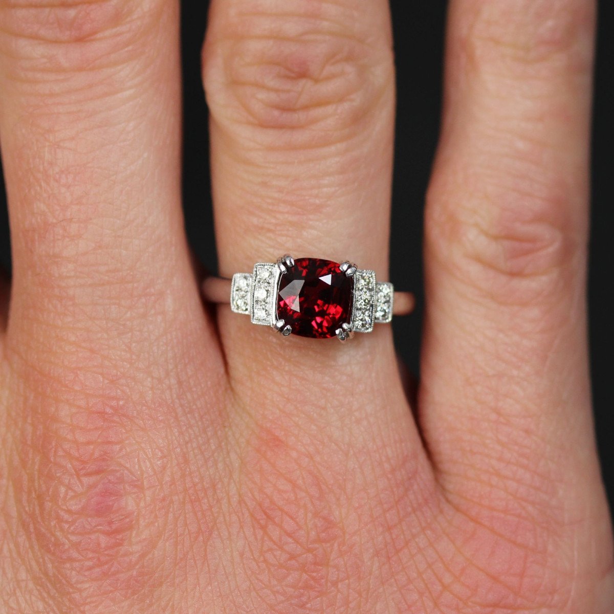 Bague Spinelle Rouge Coussin Naturel Et Diamants-photo-2