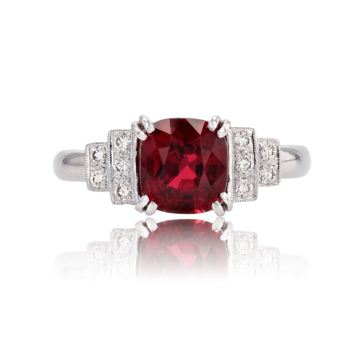 Bague Spinelle Rouge Coussin Naturel Et Diamants