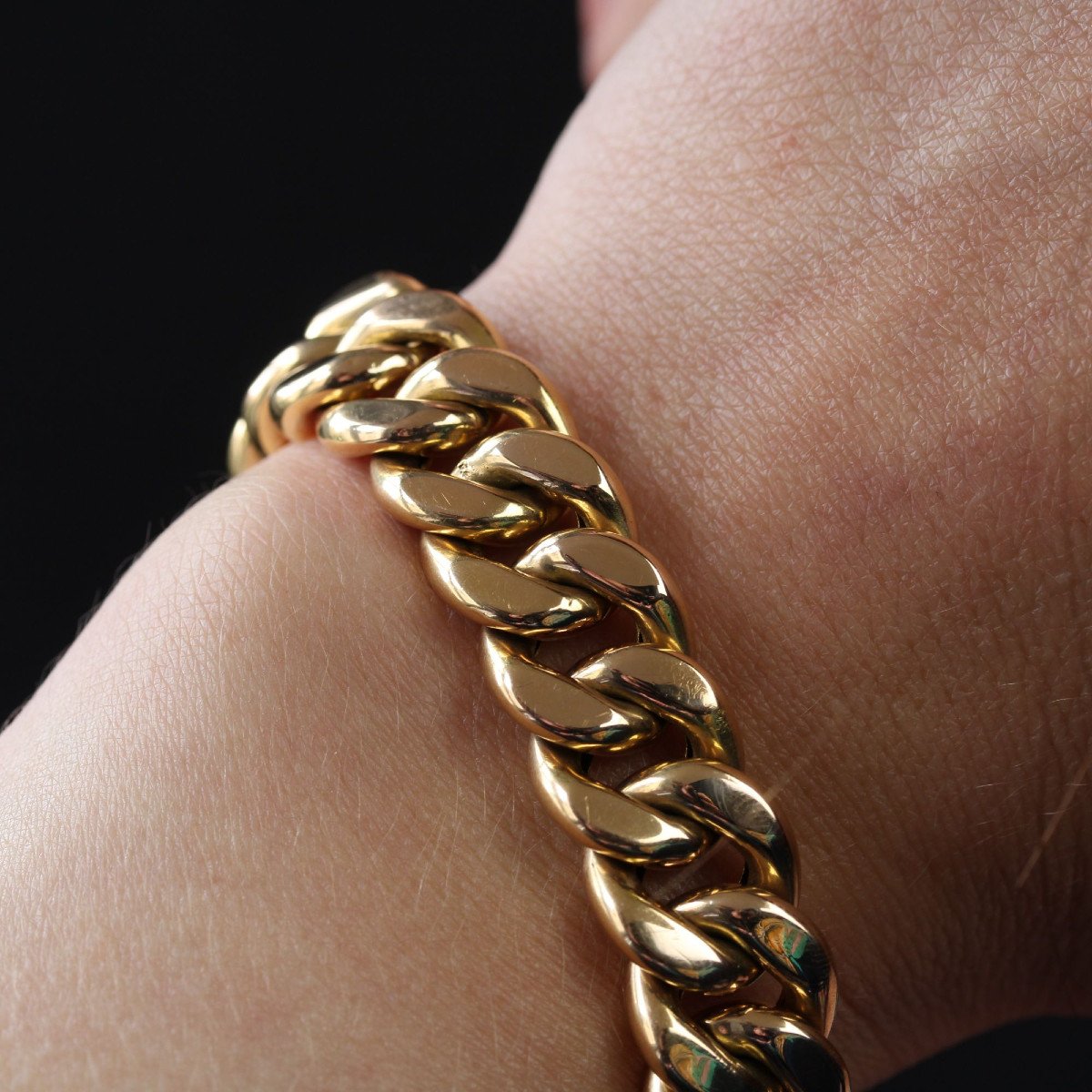 Women's Curb Chain In Yellow Gold-photo-1