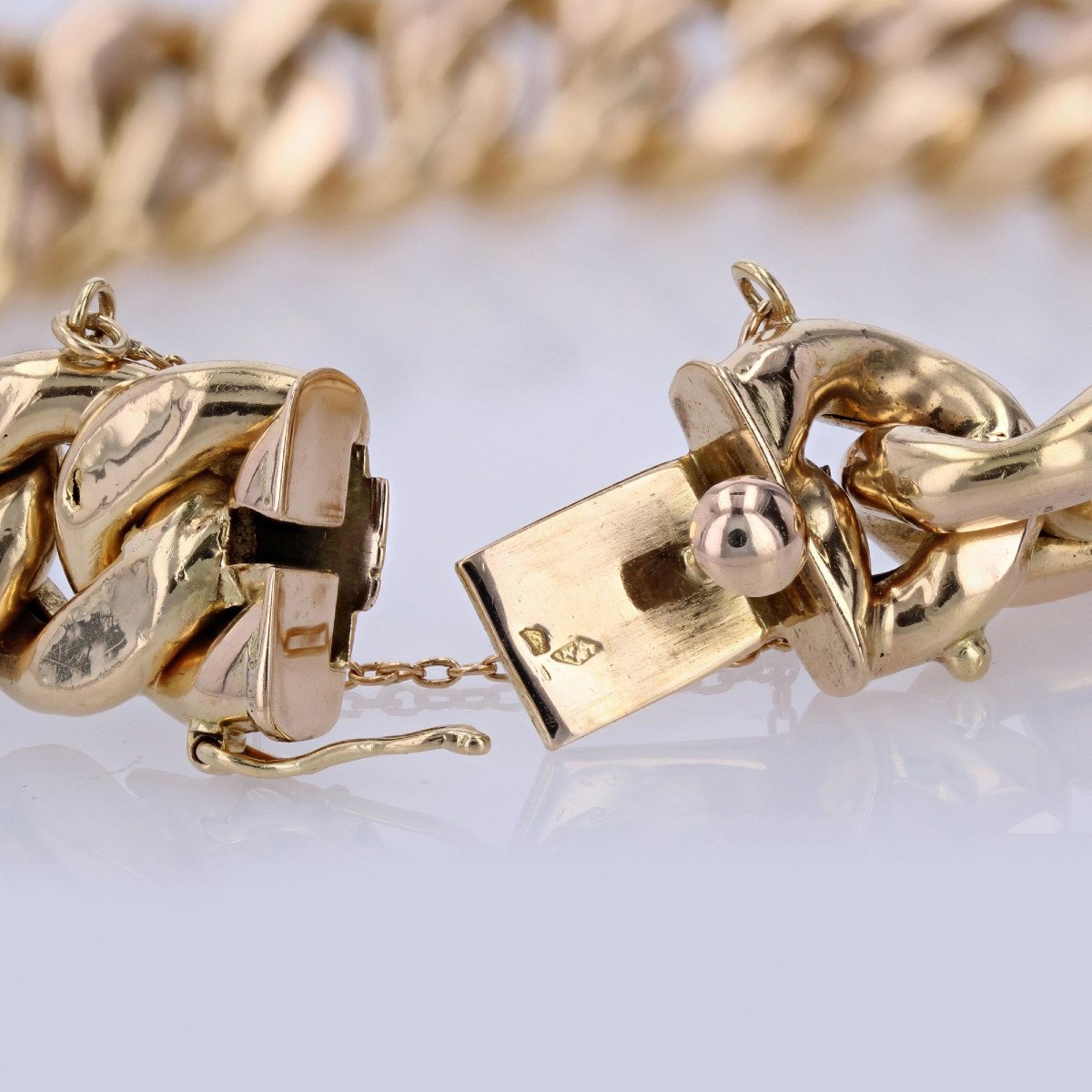 Women's Curb Chain In Yellow Gold-photo-2