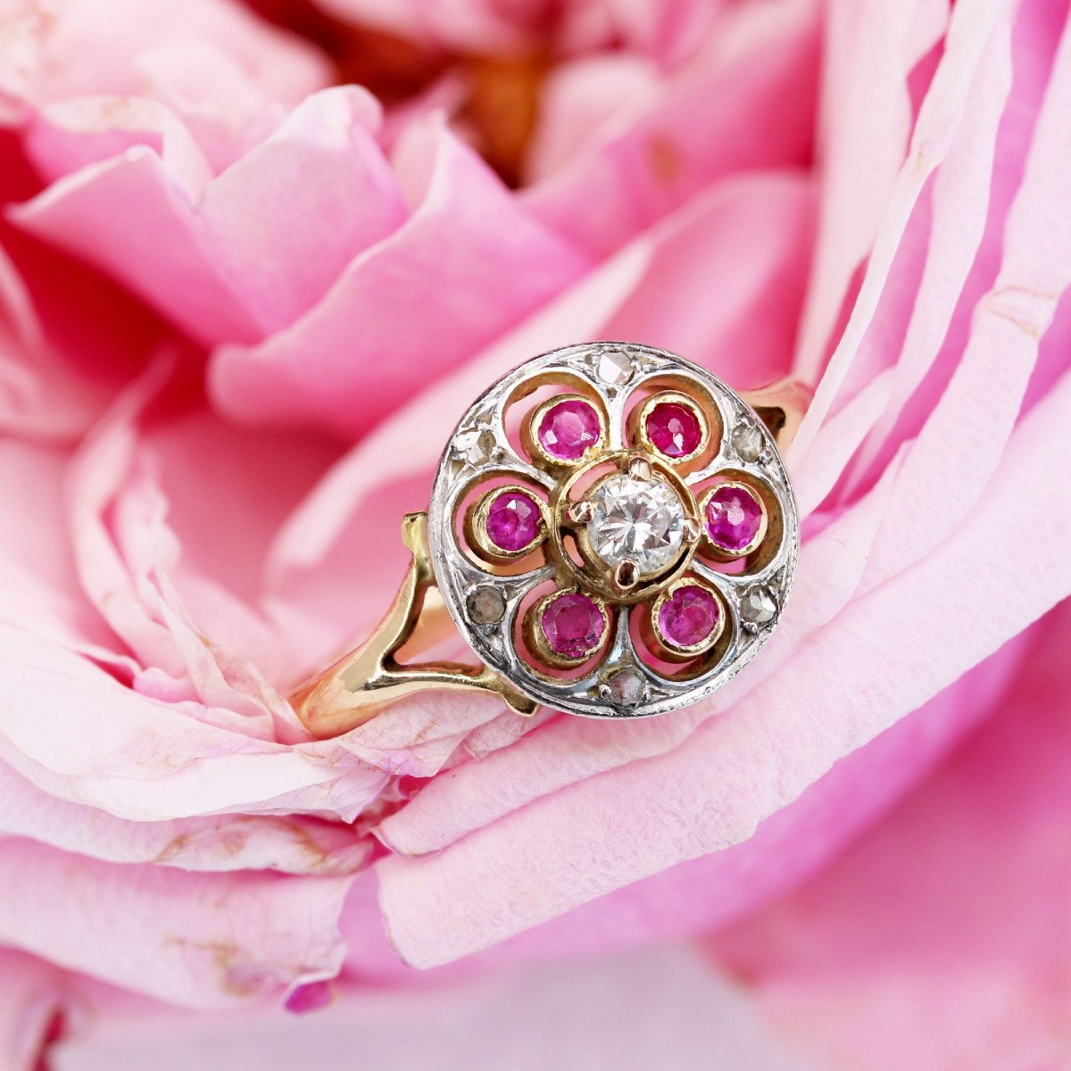 Proantic: Antique Round Ruby And Diamond Ring