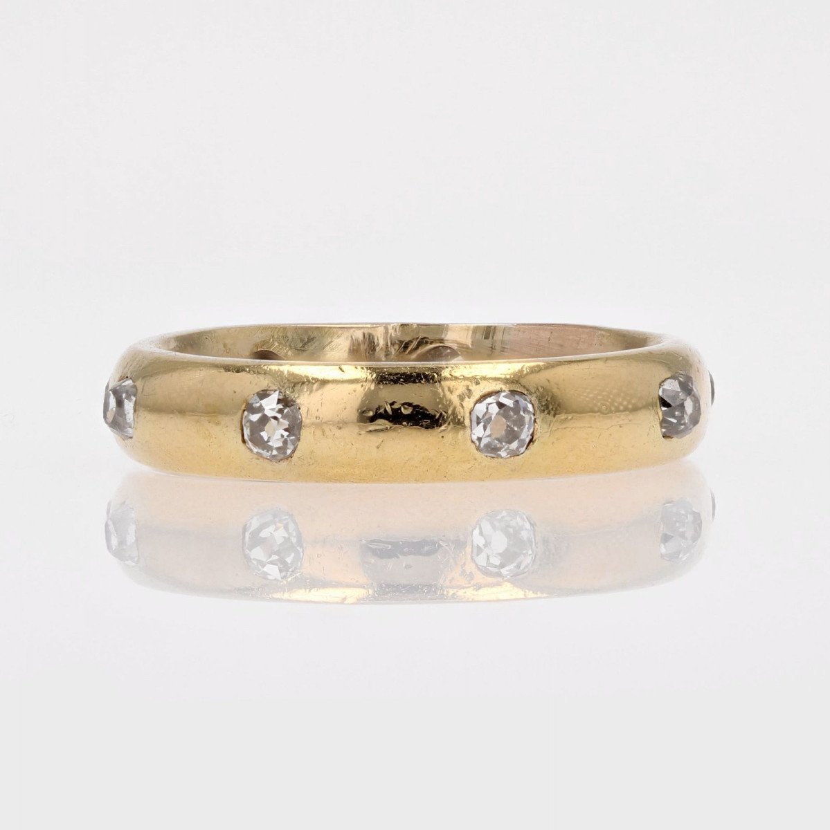 Antique Yellow Gold And Diamond Cushion Wedding Ring-photo-1