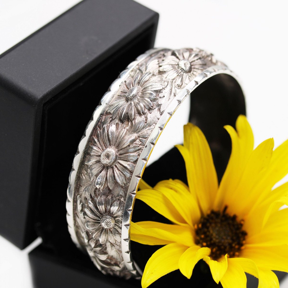 Silver Bangle Bracelet With Flower Engravings-photo-3