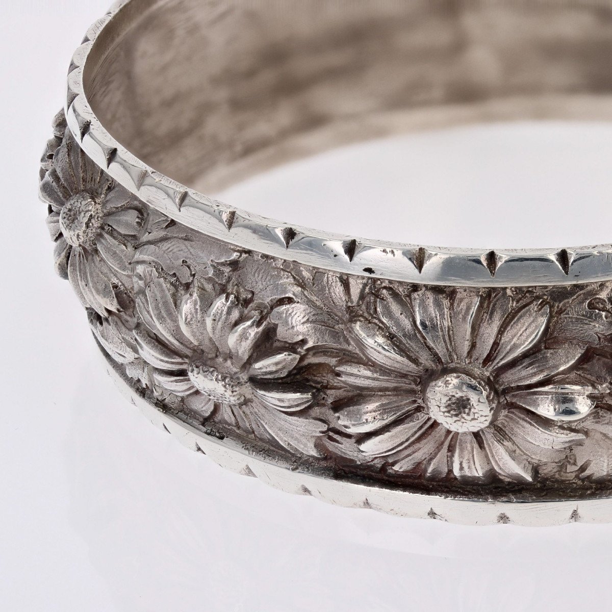 Silver Bangle Bracelet With Flower Engravings-photo-3