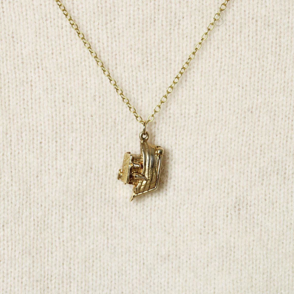 Noah's Ark Charm Yellow Gold-photo-3