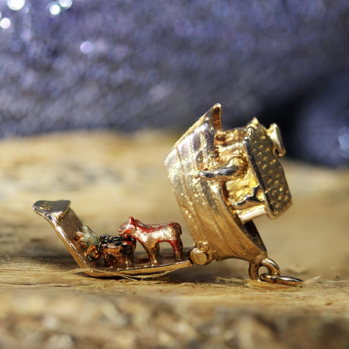 Noah's Ark Charm Yellow Gold-photo-4