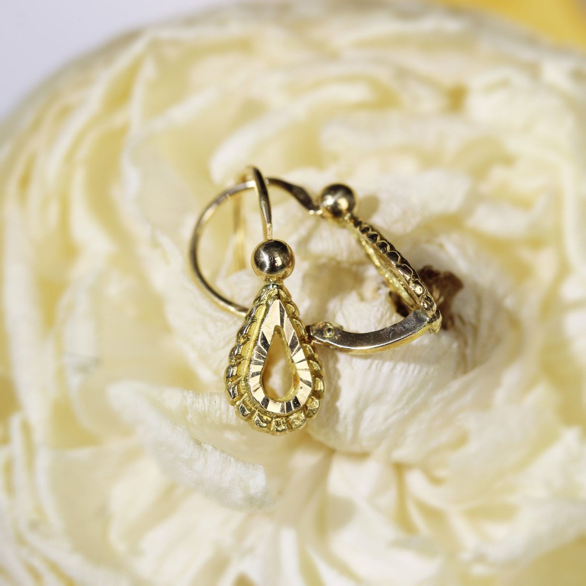 Antique Yellow Gold Sleeper Earrings-photo-3