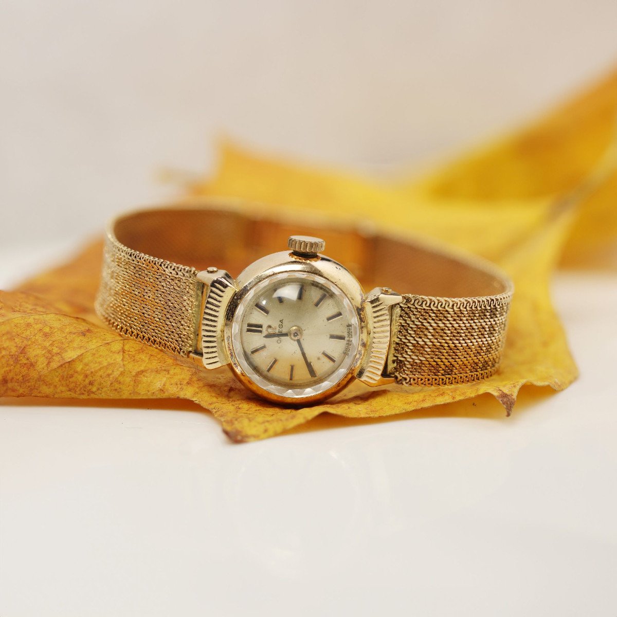 Omega Gold Ladies Watch-photo-3