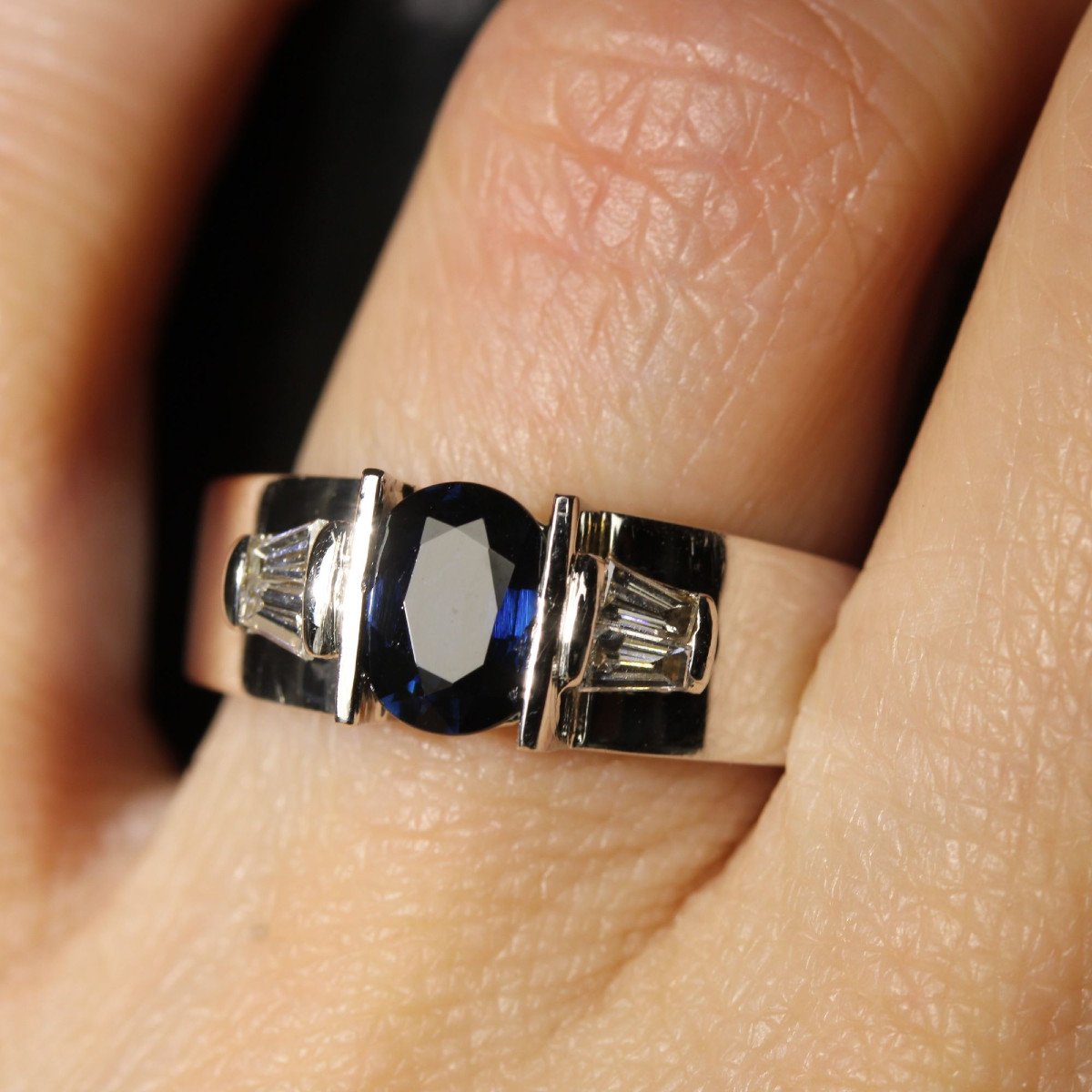 Sapphire Diamond Trapeze Ring White Gold-photo-2