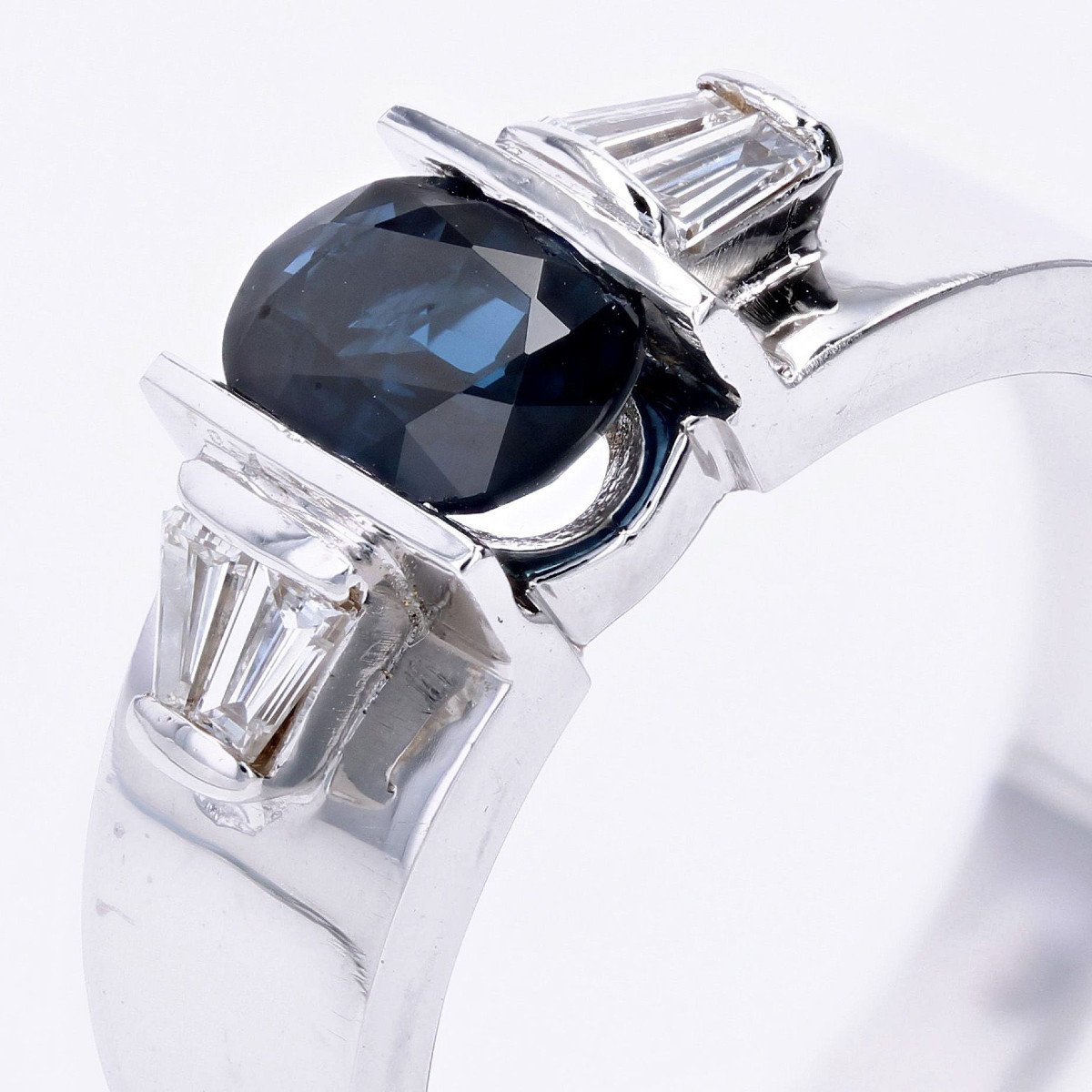 Sapphire Diamond Trapeze Ring White Gold-photo-5