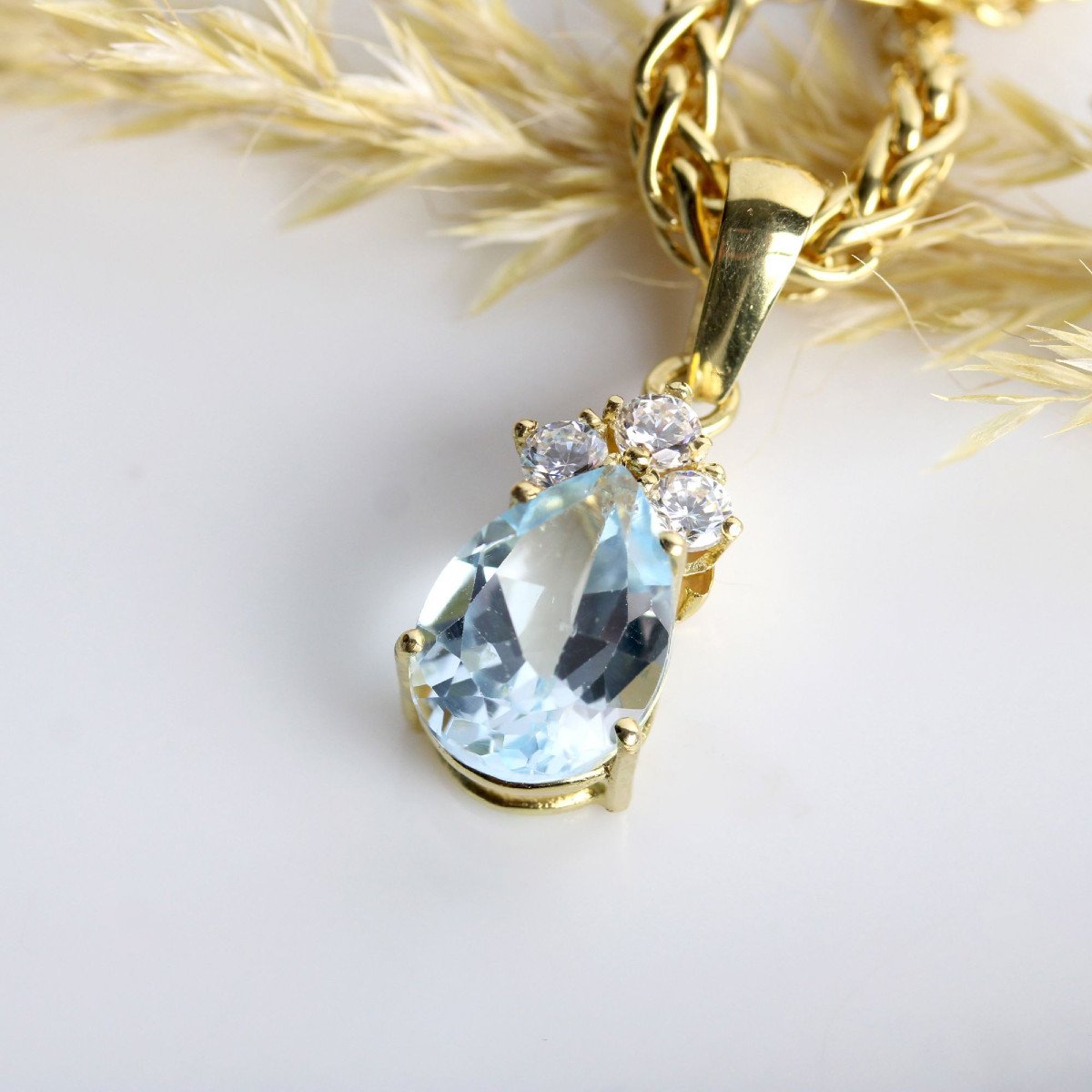 Aquamarine Diamond Yellow Gold Pendant-photo-3