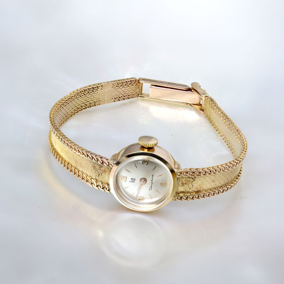 Lady's Yellow Gold Lip Watch-photo-4