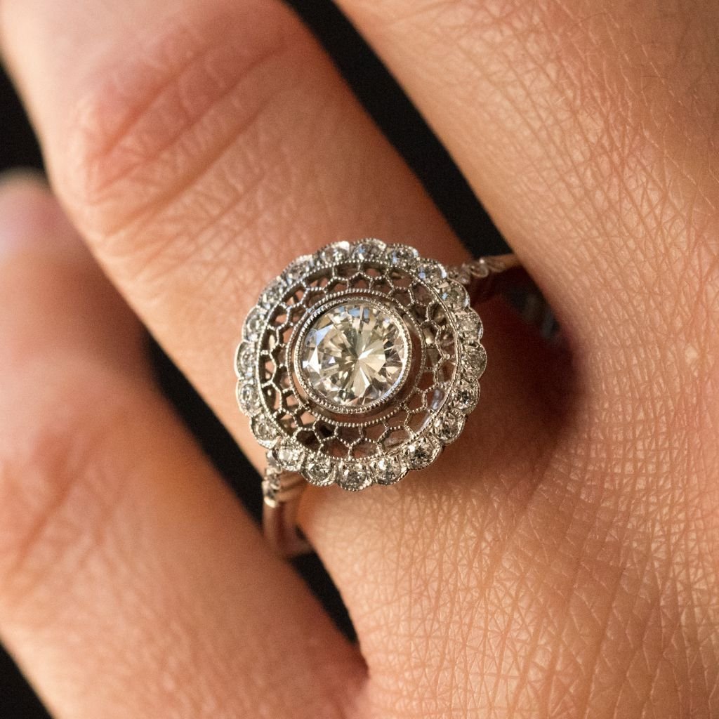 Platinum Lace And Diamonds Round Ring-photo-2