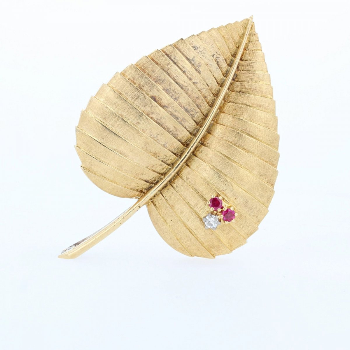 Retro Leaf Brooch In Gold Diamond And Ruby-photo-3