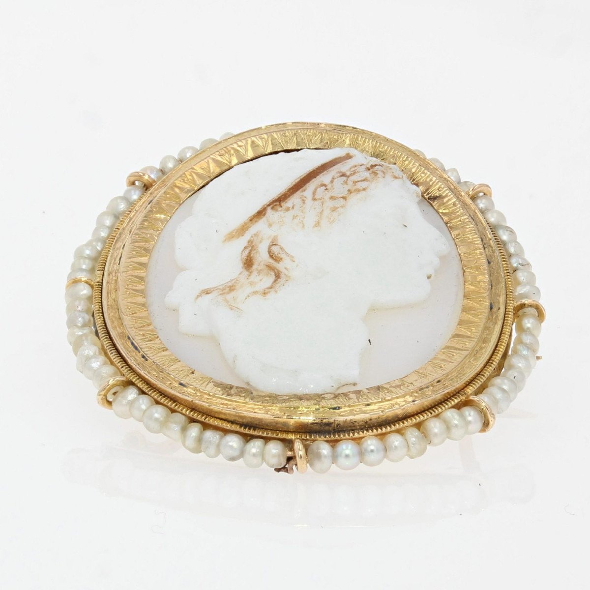 Old Cameo Brooch Surrounded By Fine Pearls-photo-3