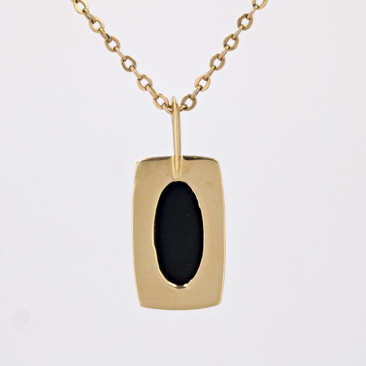 Pendant In Yellow Gold And Cameo On Onyx-photo-2