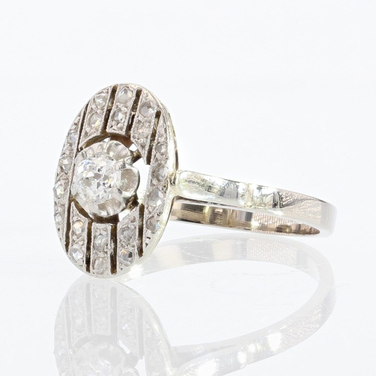 Antique Oval Ring Diamonds White Gold-photo-4