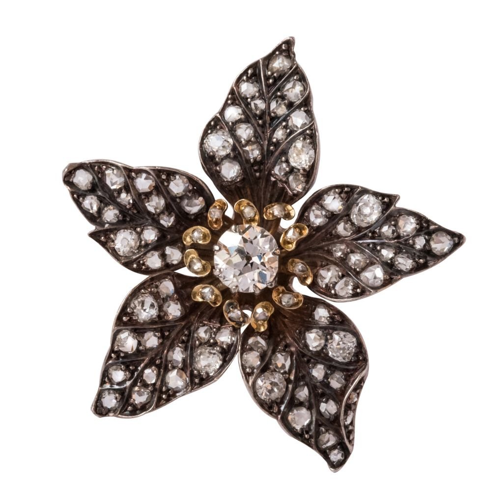 Former Flower Diamonds Pendant