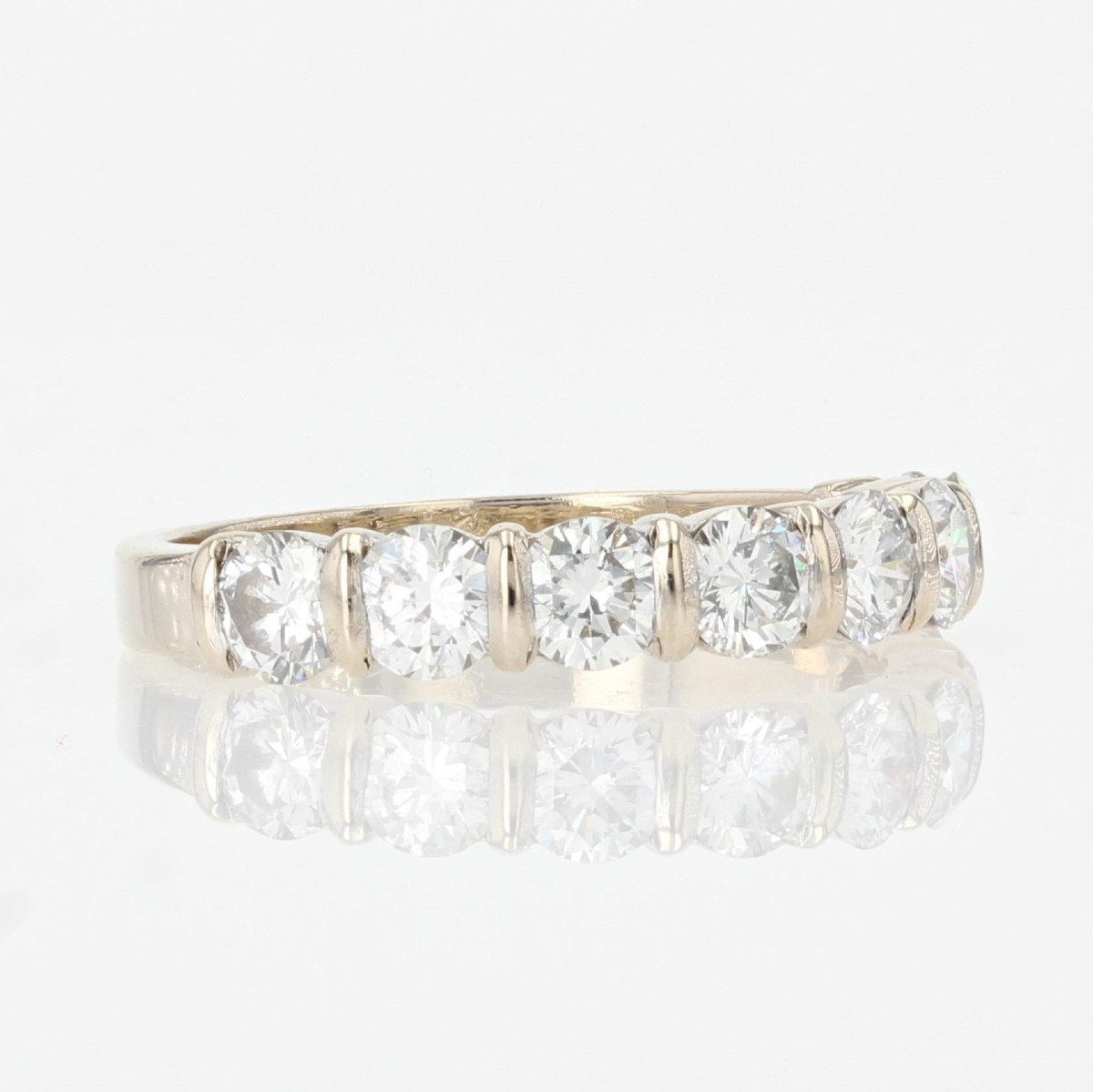 Half Alliance White Gold And Brilliant Diamonds-photo-4