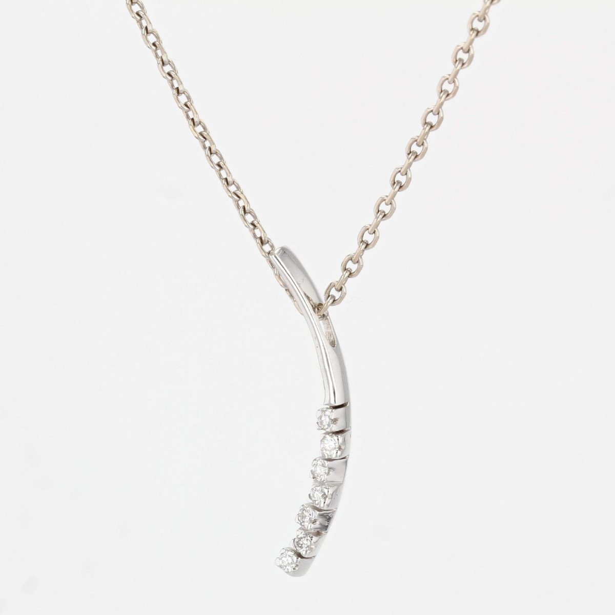 Diamond Line Pendant White Gold-photo-2