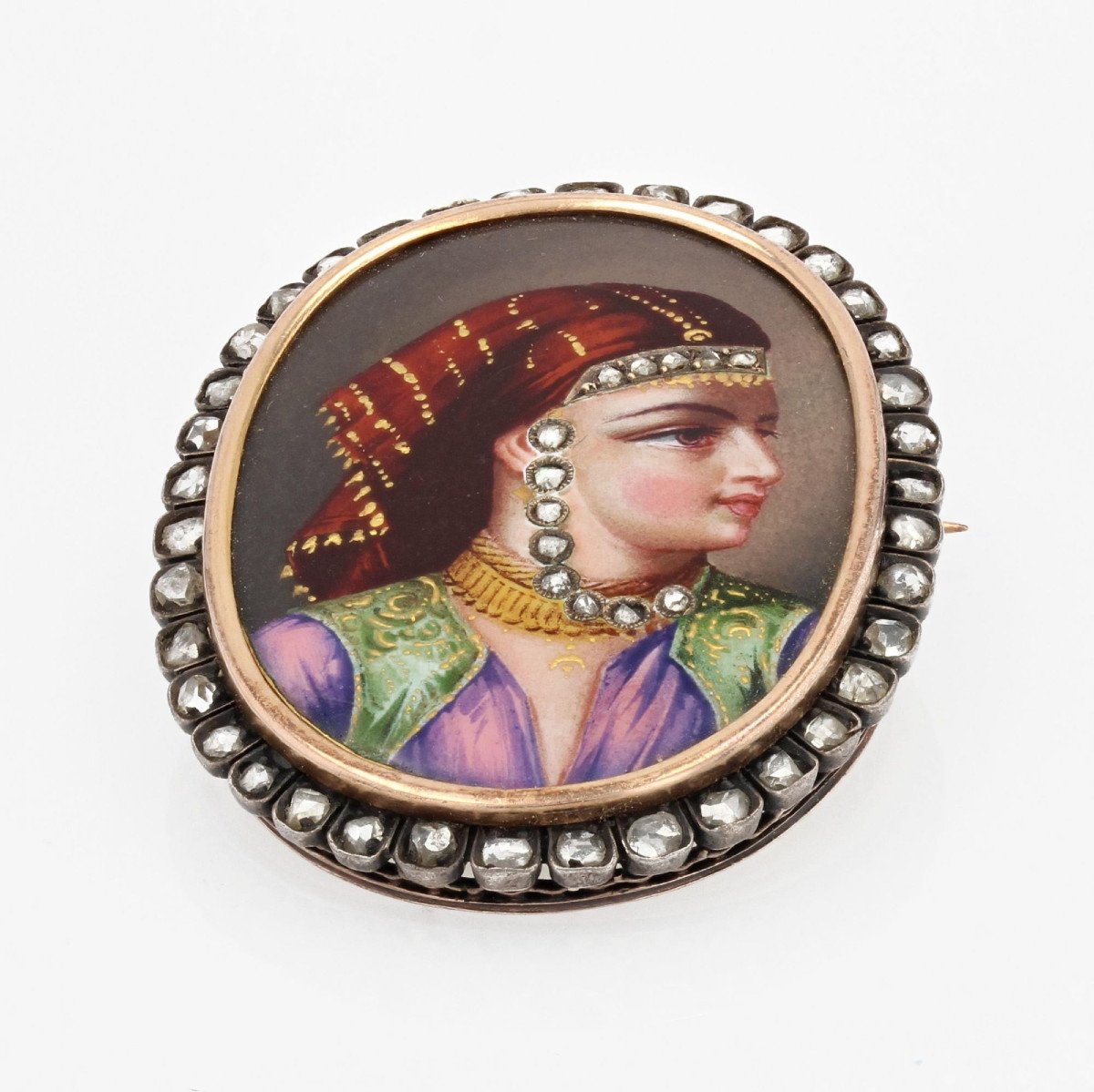 Dressed Enamel Brooch And Surrounded By Diamonds-photo-1