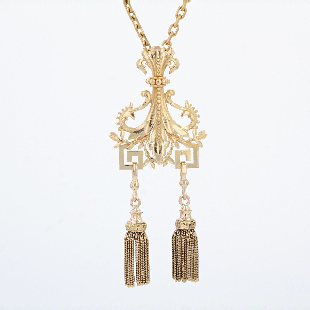 Old Gold Pendant And Its Pompoms-photo-3