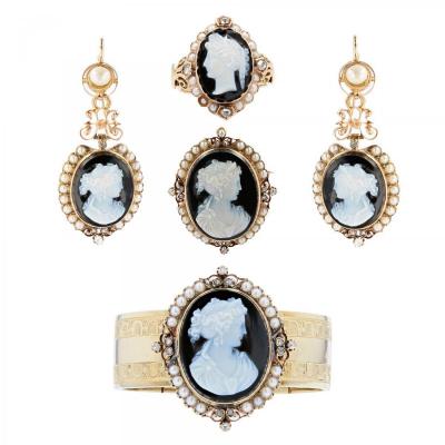 Old Cameo Set On Onyx Fine Pearls And Diamonds