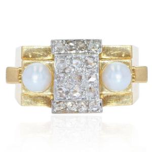 Fine Pearl Tank Diamond Ring