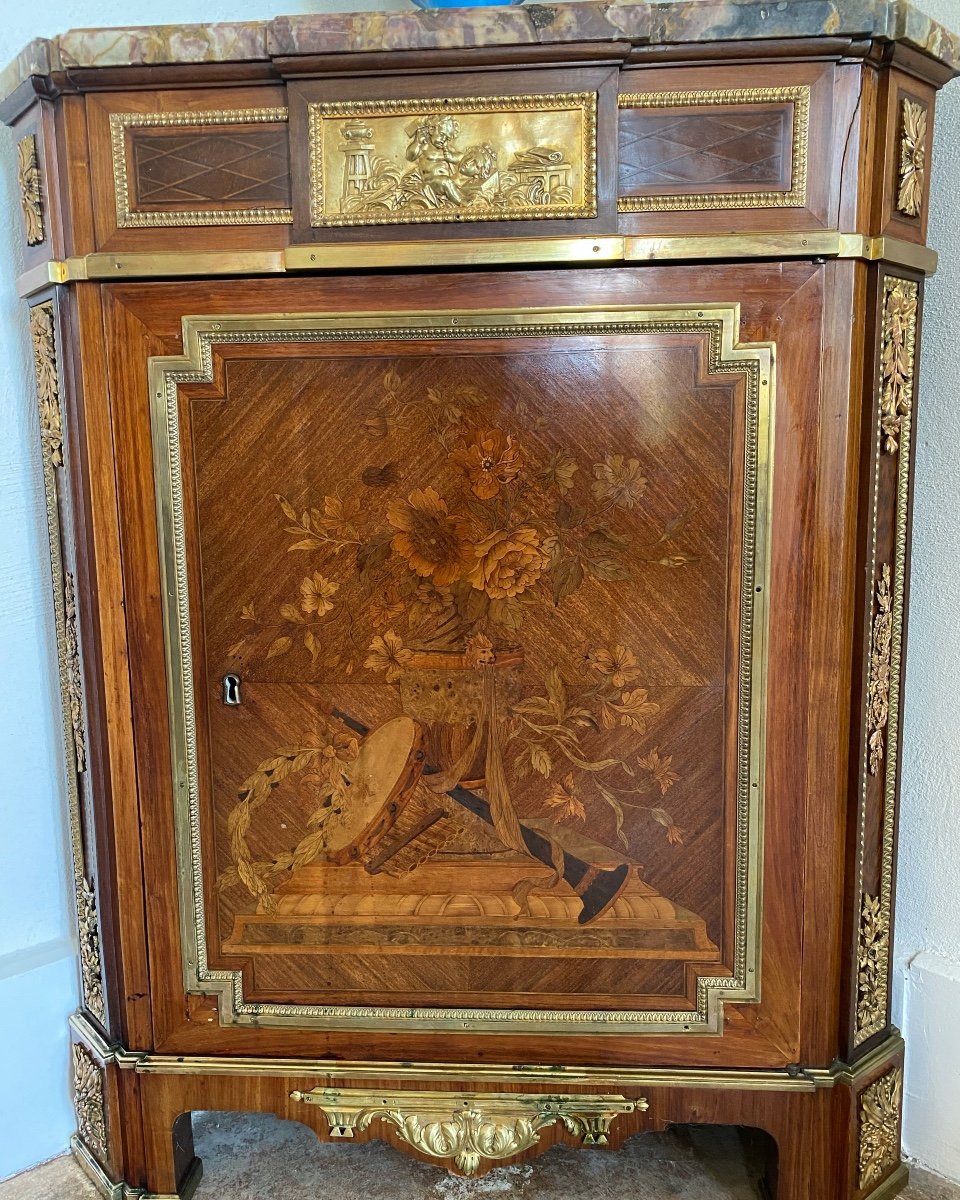 18 Th Century Corner Cabinet In Marqueterie Of Flowers Et Musical Instruments -photo-5