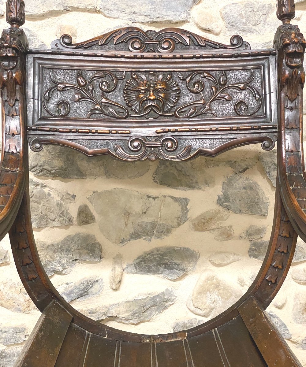 19th Century Dagobert Armchair In Walnut Carved With Leonine Heads In Renaissance Style -photo-2