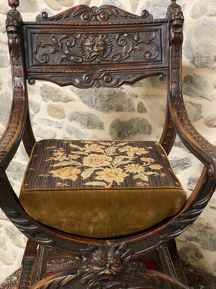 19th Century Dagobert Armchair In Walnut Carved With Leonine Heads In Renaissance Style -photo-6