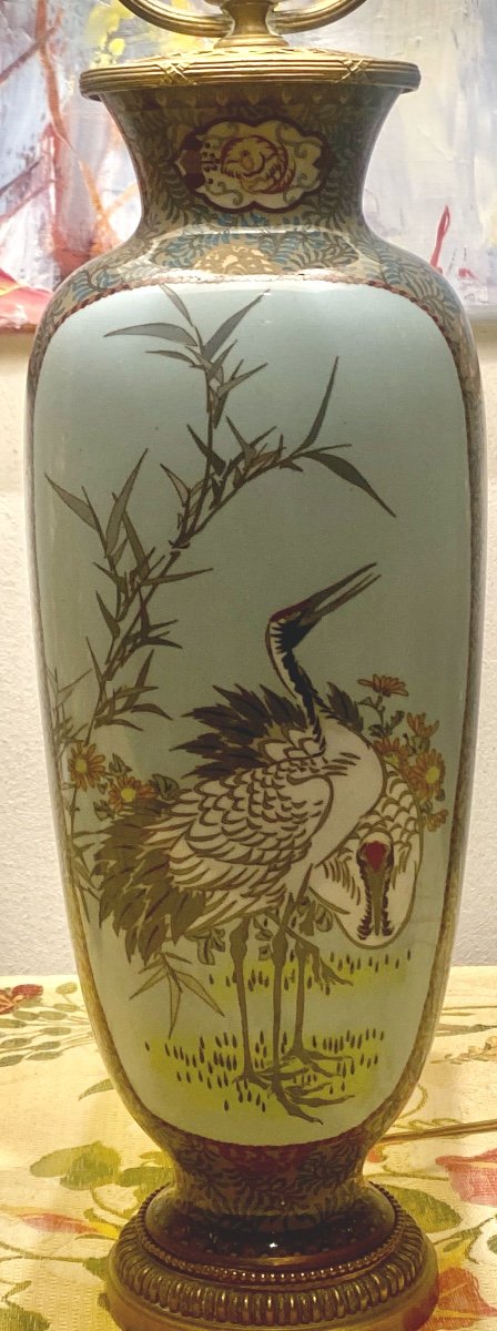 Vase En Porcelaine Sur Bronze XIX   Ovoide  Faces  Peintes Huron Et Canard  Sur  Fond Cloisonné