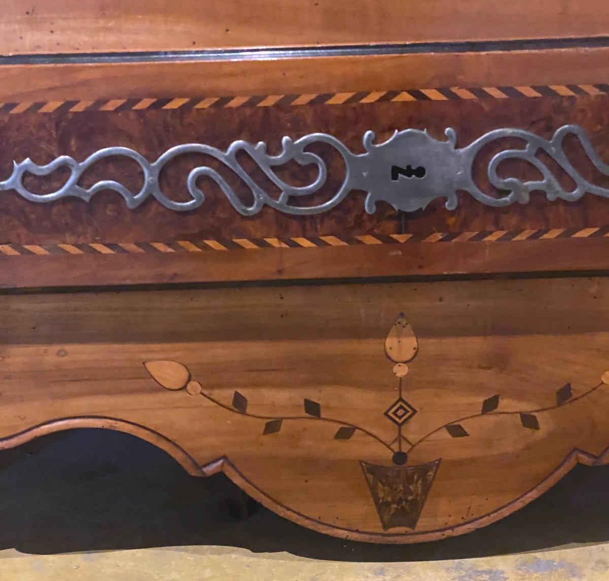 19th Century Cherrywood Bonnetière, Elm Burl Veneer Panel And Marquetry Motifs-photo-1