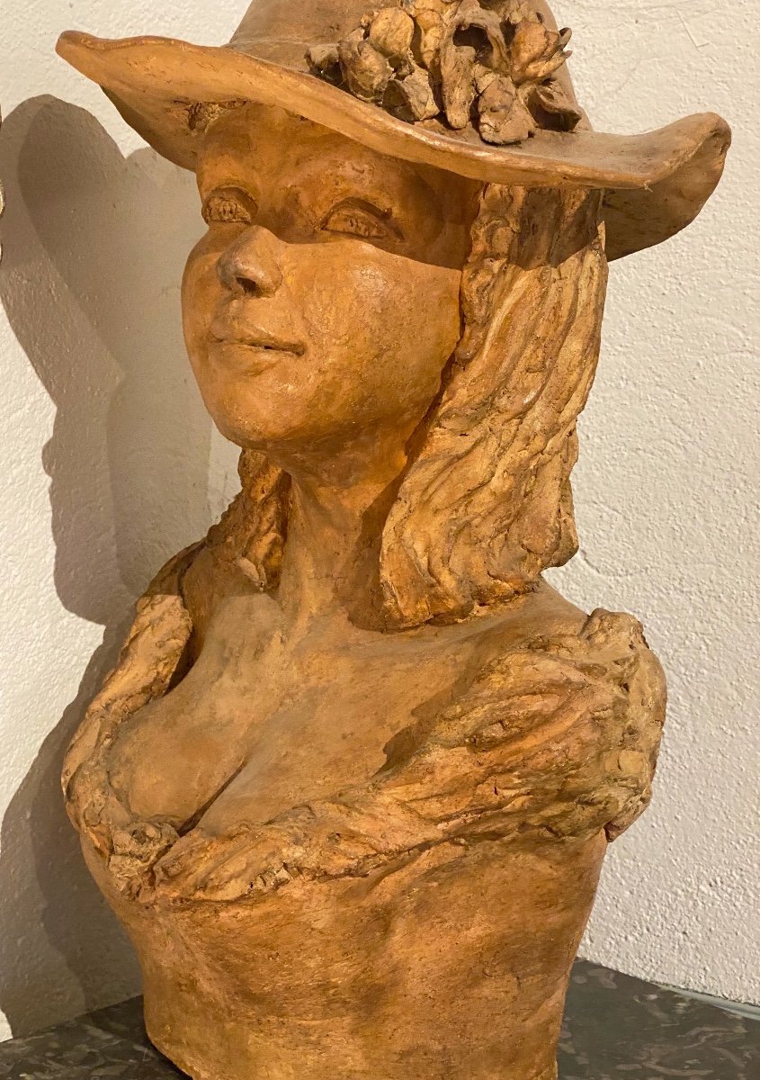 Sculpture  En Terre Cuite  De  Jeune  fille   Au Chapeau Fleuri   Dans Le Goût De  Renoir-Guino-photo-4