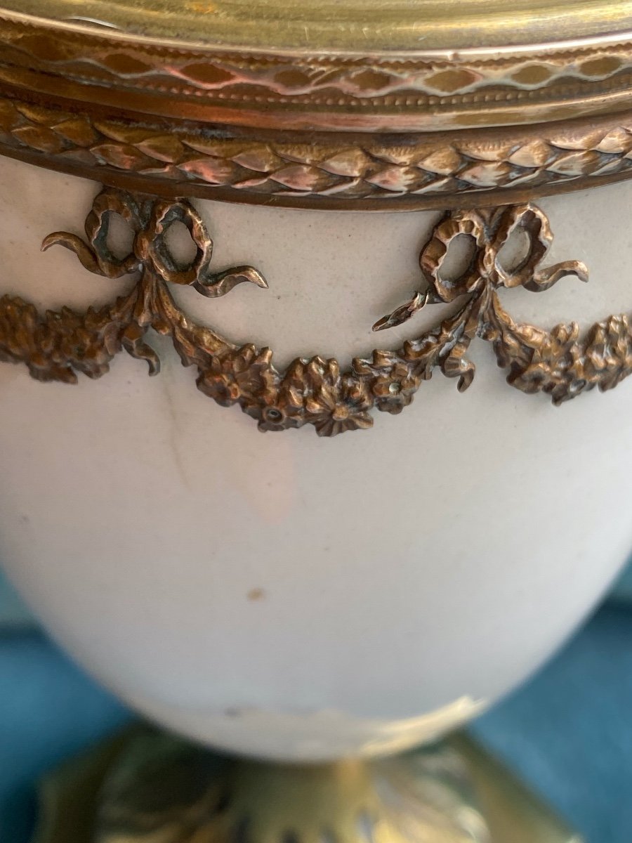 White Opaline Vase Napoleon III Period With Floral Garland Decoration Mounted As A Lamp -photo-6