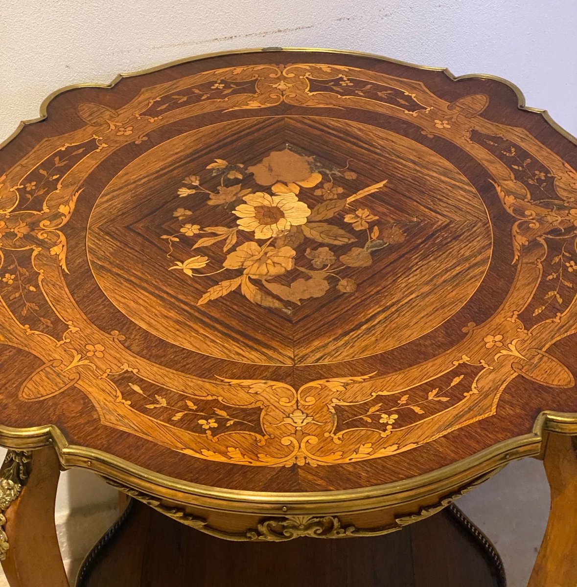 19th Century Pedestal Table With Louis XV Style Floral Marquetry Decor -photo-1