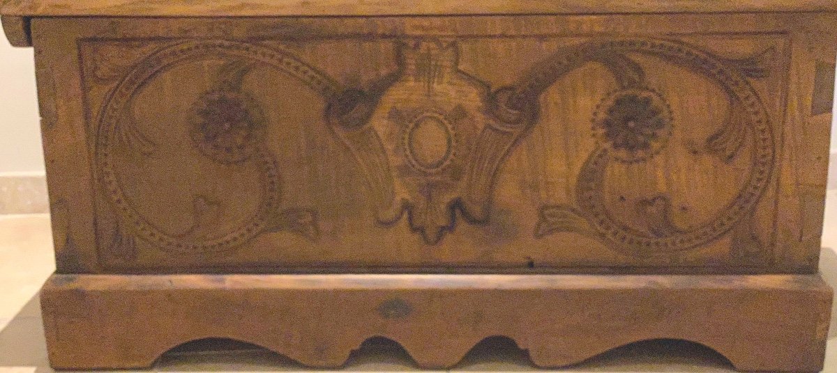 17th Century Bench Chest Of Chimney Sculpted In Solid Chestnut-photo-8