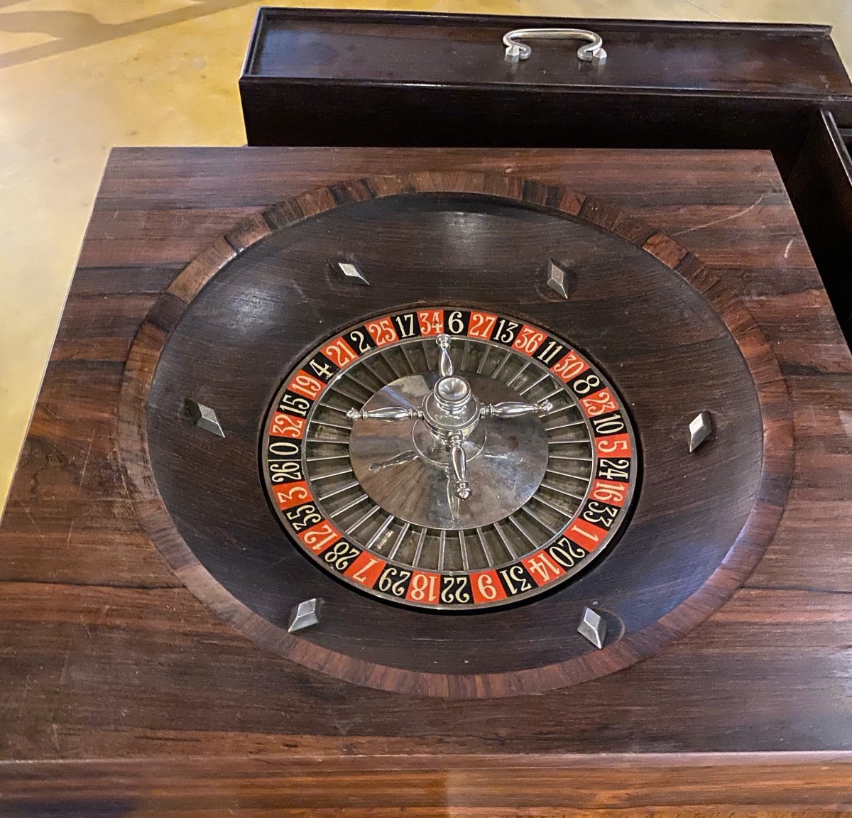 Table à Jeux XIX  éme en Palissandre  Avec  Echecs,backgammon ,dames, Tapis De Roulettes Carte-photo-5