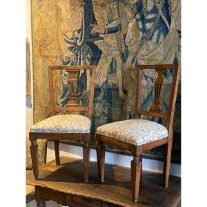 Pair Of 18 Th Century Walnut Chairs With Royal Marking Of Italie